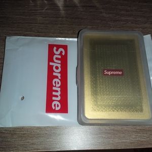 Supreme Gold Foil Playing Cards
